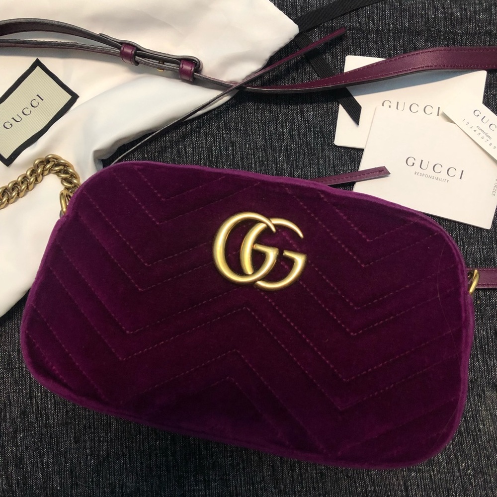 Gucci GG marmont Velvet Small Shoulder Bag Fushia